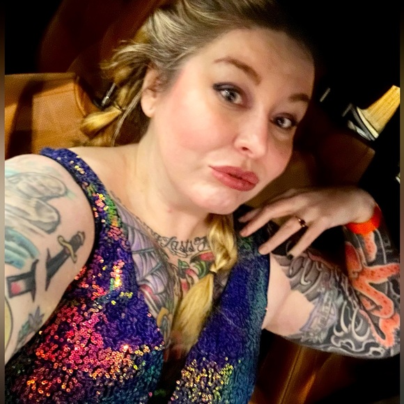 Meet your Posher, Crystal - Picture 1 of 1